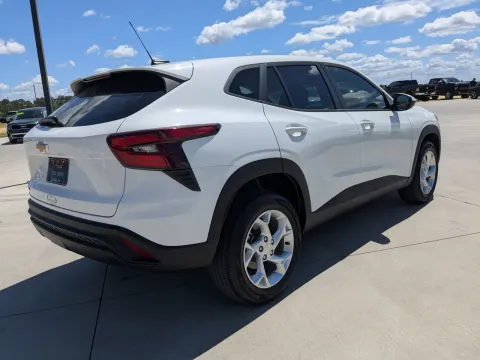 More photos of 2024 Chevrolet Trax LS at Woody Folsom CDJR of Douglas, GA