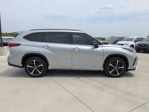 Another view of 2022 Toyota Highlander XSE for sale in Douglas, GA at Woody Folsom CDJR of Douglas
