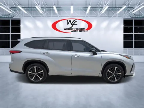 Photos of 2022 Toyota Highlander XSE for sale in Douglas, GA at Woody Folsom CDJR of Douglas