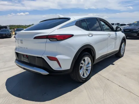 More photos of 2024 Buick Envista Preferred at Woody Folsom CDJR of Douglas, GA