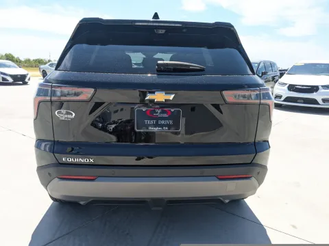 More photos of 2025 Chevrolet Equinox FWD LT at Woody Folsom CDJR of Douglas, GA