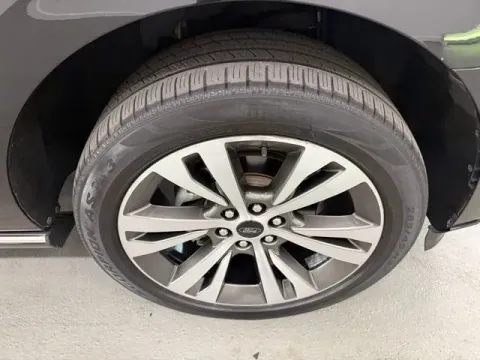 More photos of 2020 Ford Expedition Max Platinum at Woody Folsom CDJR of Douglas, GA