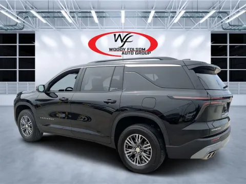 More photos of 2025 Chevrolet Traverse FWD LT at Woody Folsom CDJR of Douglas, GA