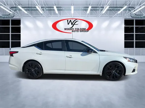Photos of 2022 Nissan Altima 2.5 SR for sale in Douglas, GA at Woody Folsom CDJR of Douglas