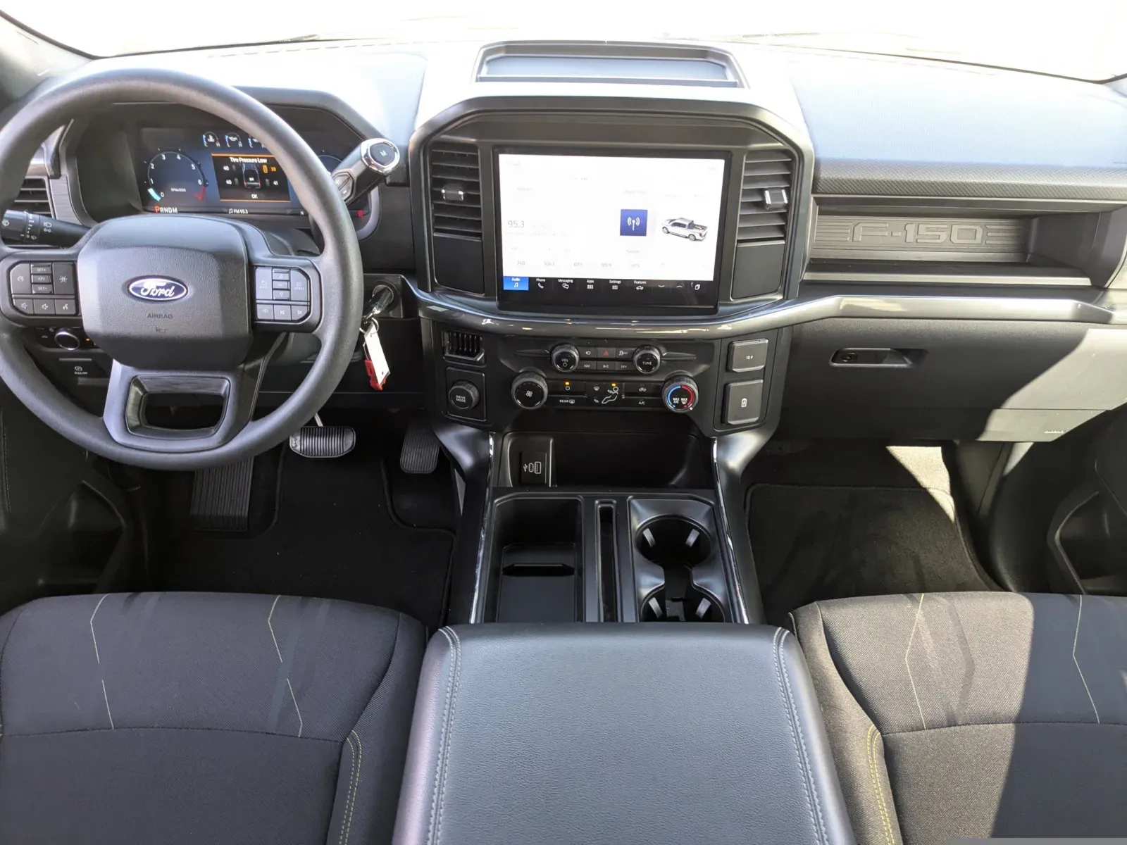 2025 Ford F-150 STX - Photo 13