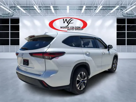 Another view of 2024 Toyota Highlander XLE for sale in Douglas, GA at Woody Folsom CDJR of Douglas