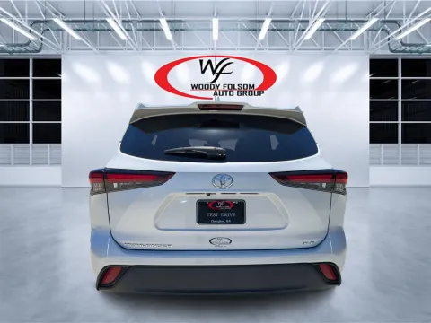 More photos of 2024 Toyota Highlander XLE at Woody Folsom CDJR of Douglas, GA