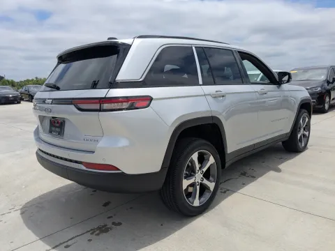 More photos of 2026 Jeep Grand Cherokee Limited at Woody Folsom CDJR of Douglas, GA