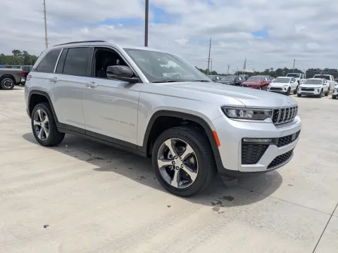 Photos of 2026 Jeep Grand Cherokee Limited for sale in Douglas, GA at Woody Folsom CDJR of Douglas