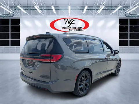 Another view of 2025 Chrysler Pacifica Limited for sale in Douglas, GA at Woody Folsom CDJR of Douglas