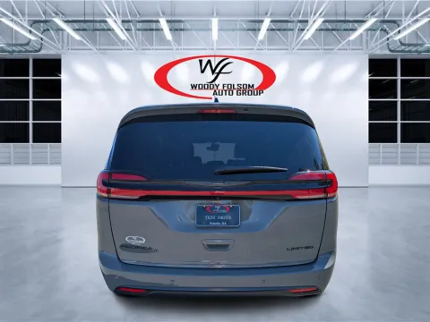 More photos of 2025 Chrysler Pacifica Limited at Woody Folsom CDJR of Douglas, GA
