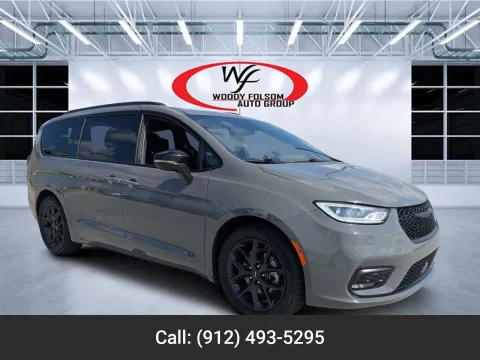 Gray 2025 Chrysler Pacifica Limited for sale in Douglas, GA