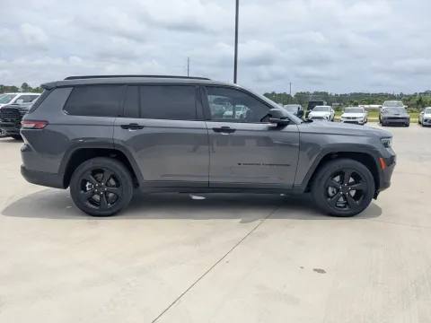 Another view of 2024 Jeep Grand Cherokee L Altitude X for sale in Douglas, GA at Woody Folsom CDJR of Douglas