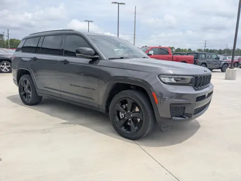 Photos of 2024 Jeep Grand Cherokee L Altitude X for sale in Douglas, GA at Woody Folsom CDJR of Douglas