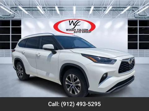 White 2021 Toyota Highlander XLE for sale in Douglas, GA