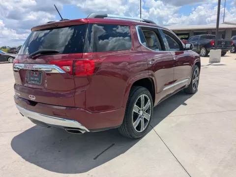 More photos of 2018 GMC Acadia Denali at Woody Folsom CDJR of Douglas, GA