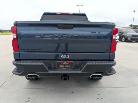 More photos of 2021 Chevrolet Silverado 1500 LT Trail Boss at Woody Folsom CDJR of Douglas, GA