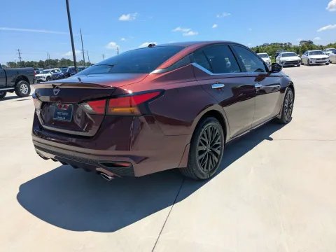More photos of 2025 Nissan Altima SV at Woody Folsom CDJR of Douglas, GA