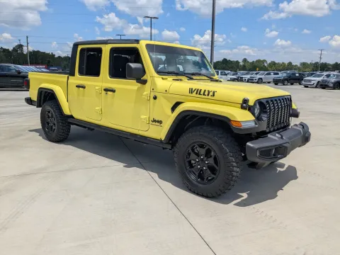 Photos of 2023 Jeep Gladiator Willys for sale in Douglas, GA at Woody Folsom CDJR of Douglas