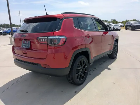 More photos of 2026 Jeep Compass Latitude Altitude at Woody Folsom CDJR of Douglas, GA