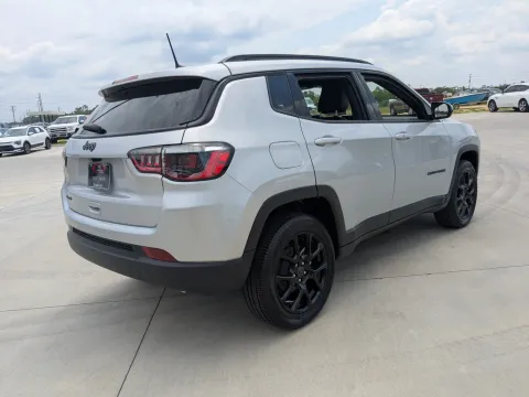 More photos of 2026 Jeep Compass Latitude Altitude at Woody Folsom CDJR of Douglas, GA