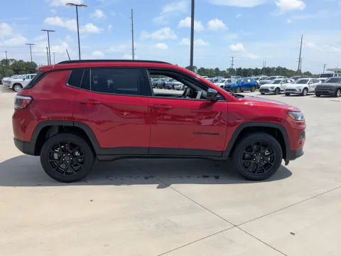 More photos of 2026 Jeep Compass Latitude Altitude at Woody Folsom CDJR of Douglas, GA