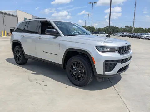 Photos of 2026 Jeep Grand Cherokee Laredo Altitude for sale in Douglas, GA at Woody Folsom CDJR of Douglas