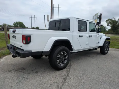 More photos of 2026 Jeep Gladiator Sahara at Woody Folsom CDJR of Douglas, GA
