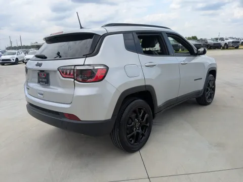More photos of 2026 Jeep Compass Latitude Altitude at Woody Folsom CDJR of Douglas, GA