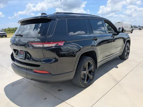 More photos of 2024 Jeep Grand Cherokee L Altitude X at Woody Folsom CDJR of Douglas, GA