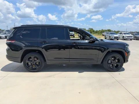 Another view of 2024 Jeep Grand Cherokee L Altitude X for sale in Douglas, GA at Woody Folsom CDJR of Douglas