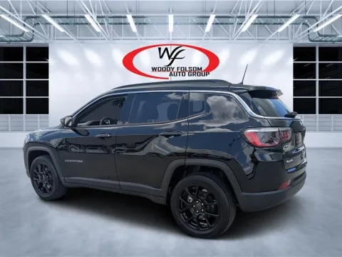 More photos of 2025 Jeep Compass Latitude at Woody Folsom CDJR of Douglas, GA