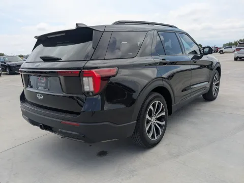 More photos of 2025 Ford Explorer ST-Line at Woody Folsom CDJR of Douglas, GA