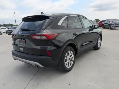 More photos of 2024 Ford Escape Active at Woody Folsom CDJR of Douglas, GA