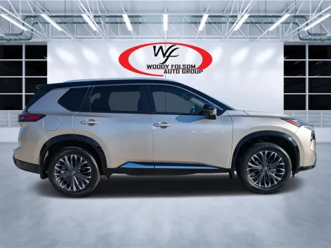 Photos of 2025 Nissan Rogue Platinum for sale in Douglas, GA at Woody Folsom CDJR of Douglas