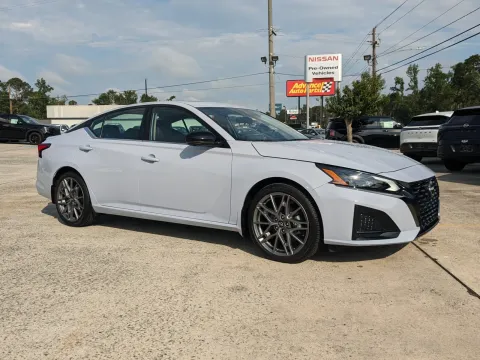 Photos of 2024 Nissan Altima 2.0 SR for sale in Douglas, GA at Woody Folsom CDJR of Douglas