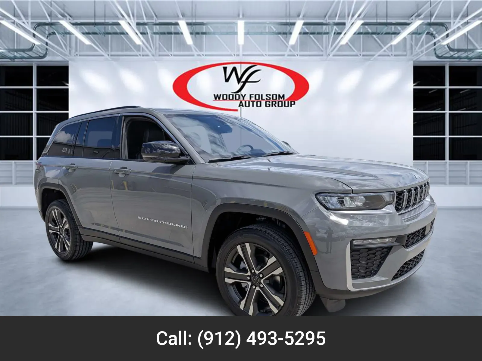 Gray 2027 Jeep Grand Cherokee Limited for sale in Douglas, GA