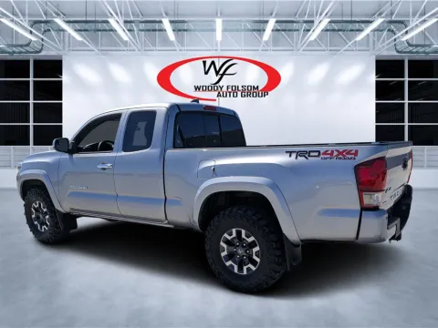 More photos of 2017 Toyota Tacoma TRD Off Road at Woody Folsom CDJR of Douglas, GA