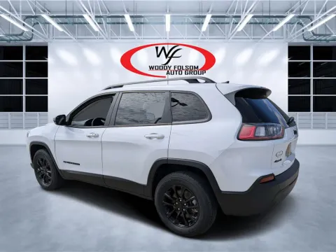 More photos of 2023 Jeep Cherokee Altitude Lux at Woody Folsom CDJR of Douglas, GA
