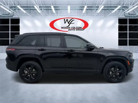 Photos of 2025 Jeep Grand Cherokee Altitude X for sale in Douglas, GA at Woody Folsom CDJR of Douglas