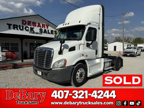 White 2019 Freightliner Cascadia for sale in Sanford, FL