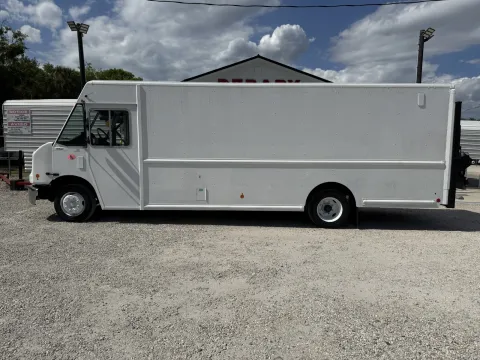 More photos of 2018 Freightliner MT45 Chassis at DeBary Truck Sales, FL