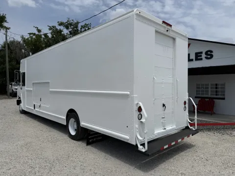 More photos of 2017 Freightliner MT55 Chassis at DeBary Truck Sales, FL