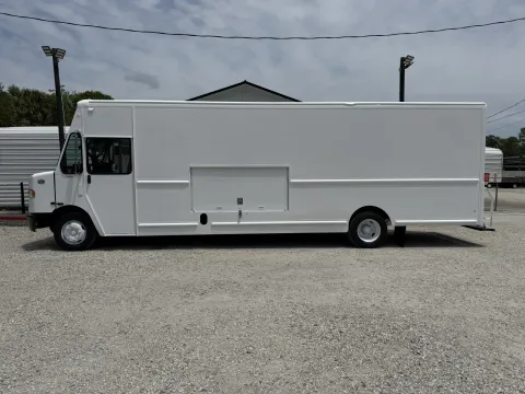More photos of 2017 Freightliner MT55 Chassis at DeBary Truck Sales, FL