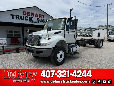 White 2019 International DuraStar 4300 for sale in Sanford, FL