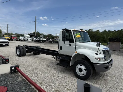 Another view of 2019 International DuraStar 4300 for sale in Sanford, FL at DeBary Truck Sales