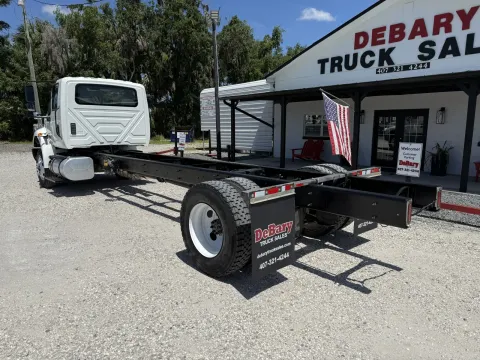 More photos of 2019 International DuraStar 4300 at DeBary Truck Sales, FL