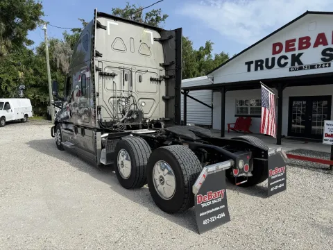 More photos of 2022 Freightliner Cascadia 126 at DeBary Truck Sales, FL