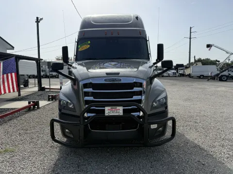 Photos of 2022 Freightliner Cascadia 126 for sale in Sanford, FL at DeBary Truck Sales