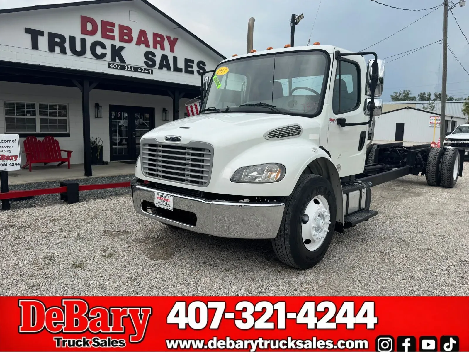White 2017 Freightliner M2 106 for sale in Sanford, FL